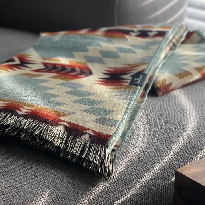 Secoya Throw - Vibrant Mint